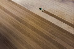 场面震撼！无人机航拍匈牙利农业耕种