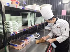 餐饮行业复工大潮已来，线下堂食和线上外卖该怎么做？