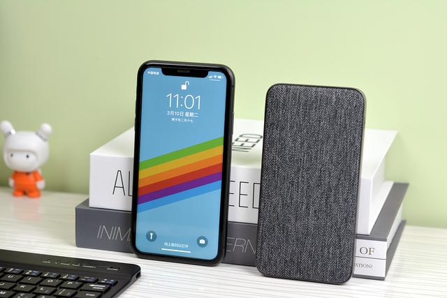 紫米为苹果推出新品：自带Lightning接口，一根线实现输入输出