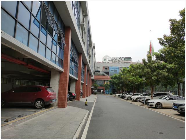 性价比不输小米？realme新款旗舰手机体验