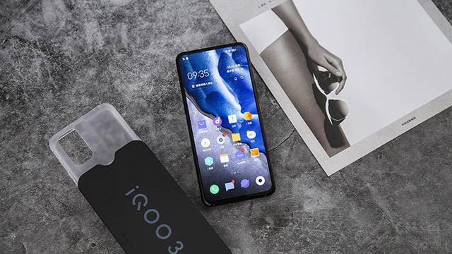 2月一共有8款手机发布 双模5G占7款，旗舰机价格上涨迅猛