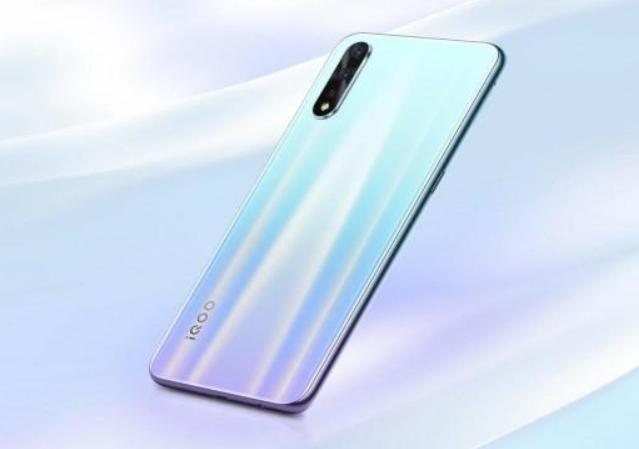 2000—2999元手机性价比排名：荣耀V20第三，荣耀20第四