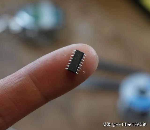 用铁丝做“电路板”，这波操作太牛了！