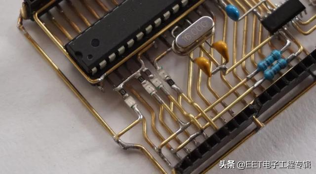 用铁丝做“电路板”，这波操作太牛了！