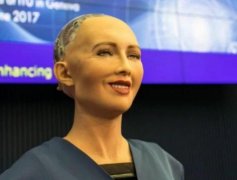 那个扬言要“毁灭人类”的机器人索菲亚，如今怎么样了？
