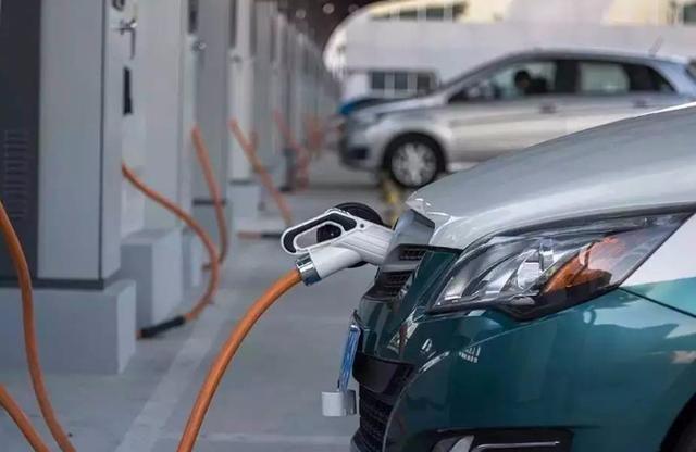 清明假期已经公布，你的汽车敢上路吗？