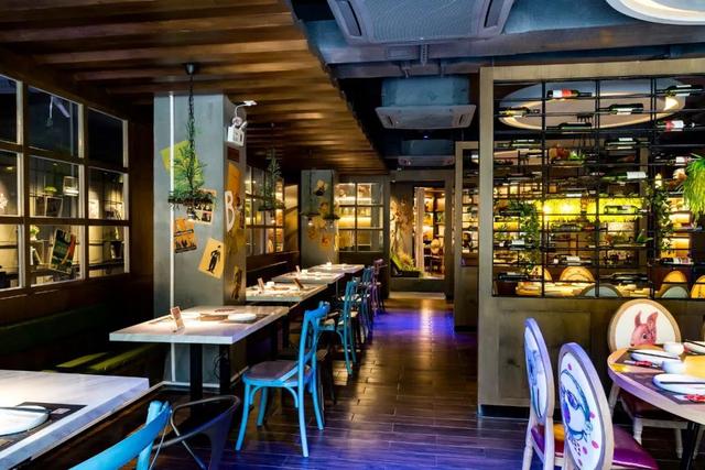 餐饮户遭涨佣“断粮”，骑手难接单，美团到底怎么了？