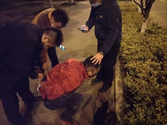 10人到江苏偷走5000多辆共享单车！被找到时在废品收购站
