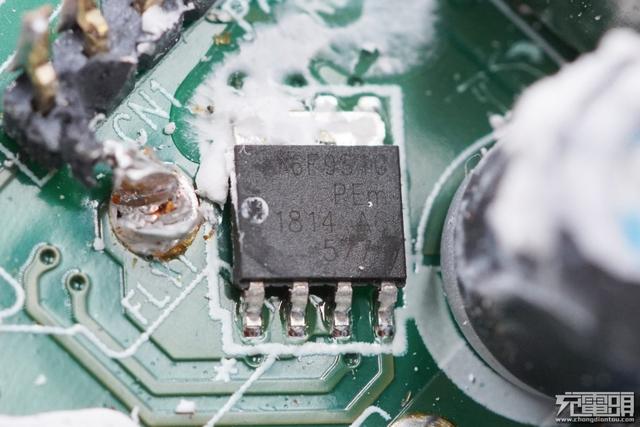 小米90W USB PD快充充电器拆解，用料确实猛