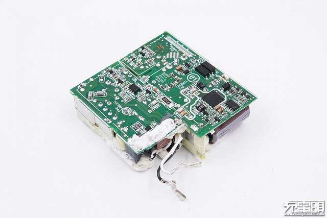 小米90W USB PD快充充电器拆解，用料确实猛