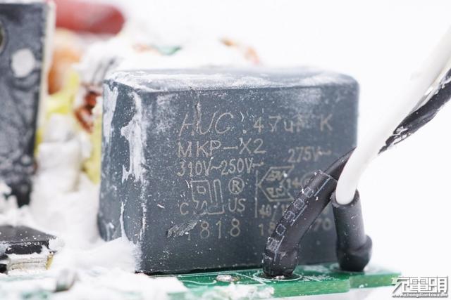 小米90W USB PD快充充电器拆解，用料确实猛