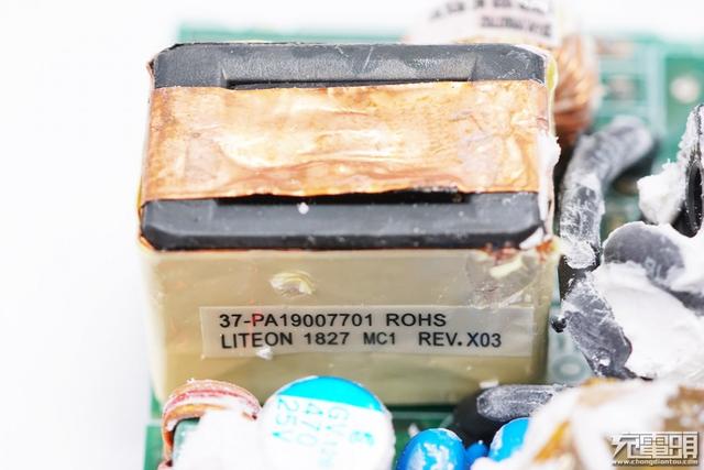 小米90W USB PD快充充电器拆解，用料确实猛