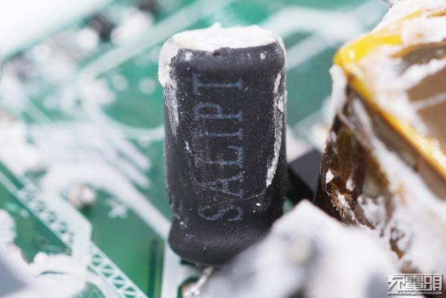 小米90W USB PD快充充电器拆解，用料确实猛