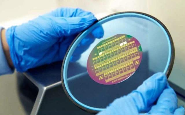 小小的FPGA芯片有多难，为什么中国一直搞不定？