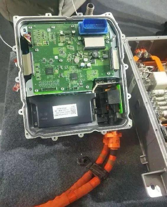 从一辆10万公里蔚来ES8拆解,看纯电动汽车的高压电安全设计