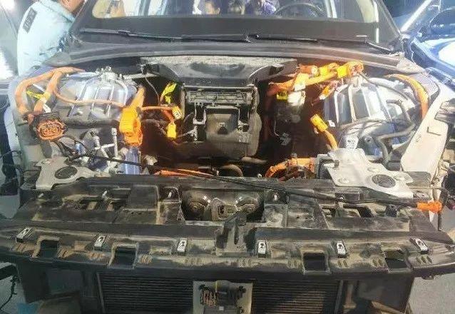 从一辆10万公里蔚来ES8拆解，看纯电动汽车的高压电安全设计