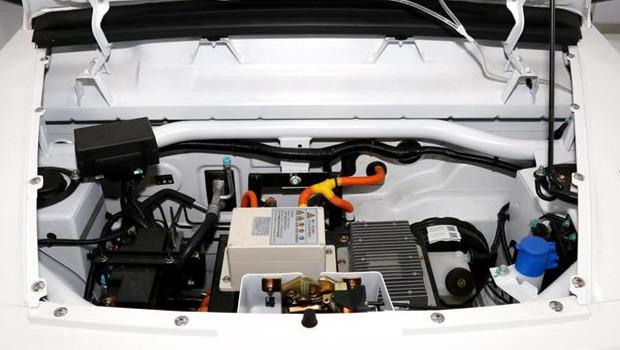 被称“小号奔驰G”，车长近3.3米+四轮驱动，售价不足6万！