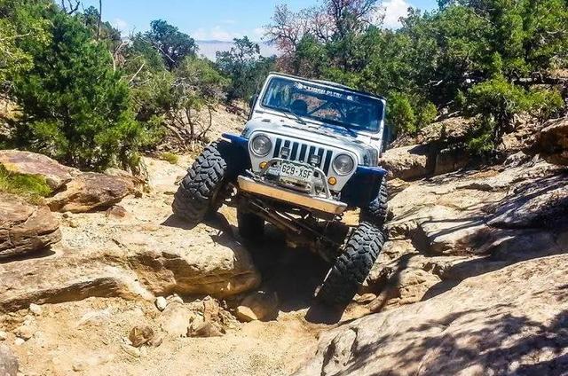 硬派越野车为何不出纯电版?看完这5点我终于明白了