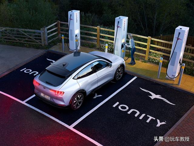 都是年内上市，奥迪/特斯拉等这一波新车过硬，包你不白等