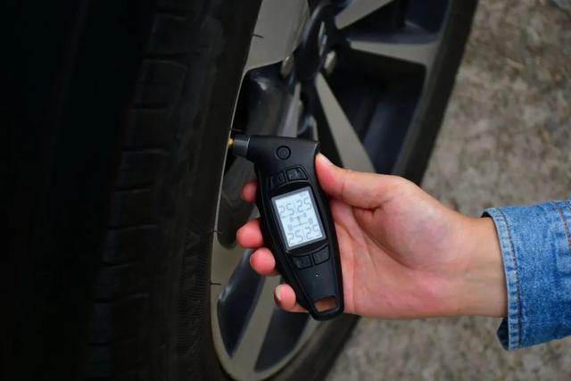 6/7座可选，不烧油可轻松跑126km，PHEV车型纯电续航最高记录诞生