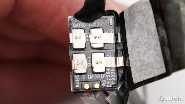 堆料最豪华的TWS耳机！亚马逊首款真无线产品 Echo buds 详细拆解