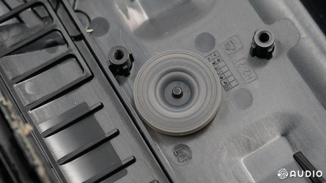 堆料最豪华的TWS耳机！亚马逊首款真无线产品 Echo buds 详细拆解