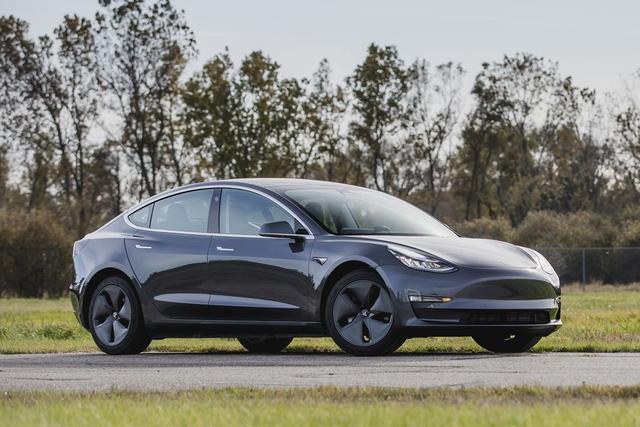 长测Model3，这并不是一款真正意义上符合汽车规范的车