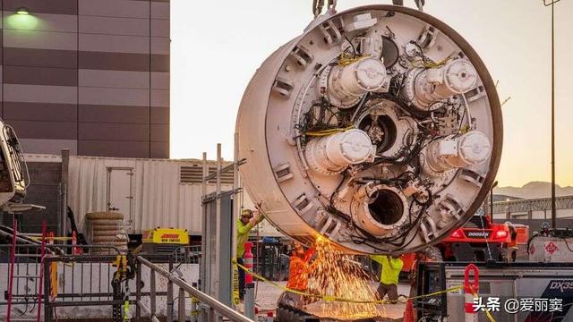 路上堵车了怎么办？挖隧道啊！这就是特斯拉老板的“点子”