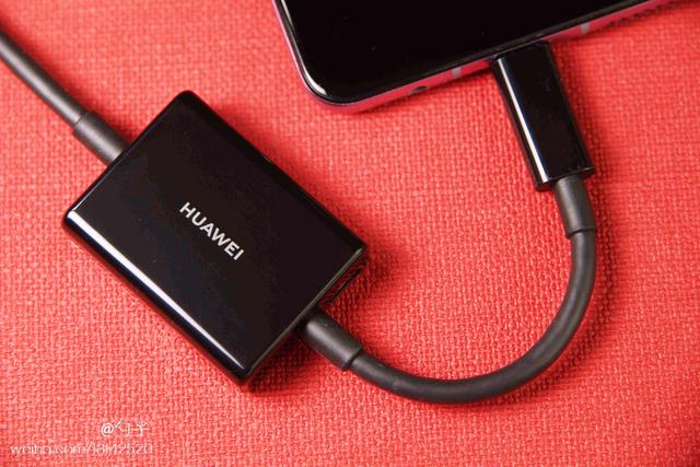 最便携的VR眼镜没有之一！HUAWEI VR Glass为何能当之无愧？