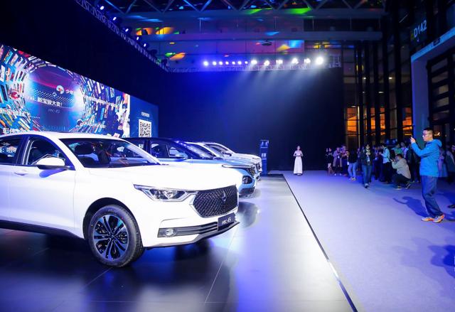 新宝骏这一波是真"稳"，一次发两款"5G"新车，让未来近在眼前
