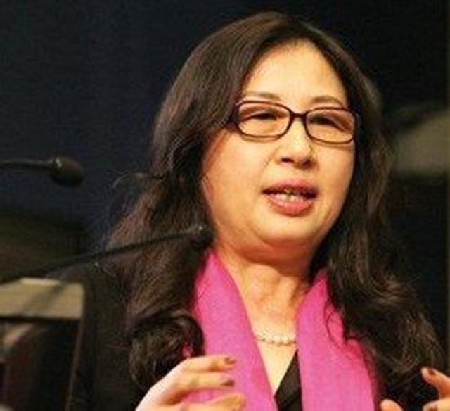 华为女皇孙亚芳，仅用7年当上华为董事长，两度辞职成功挽救华为