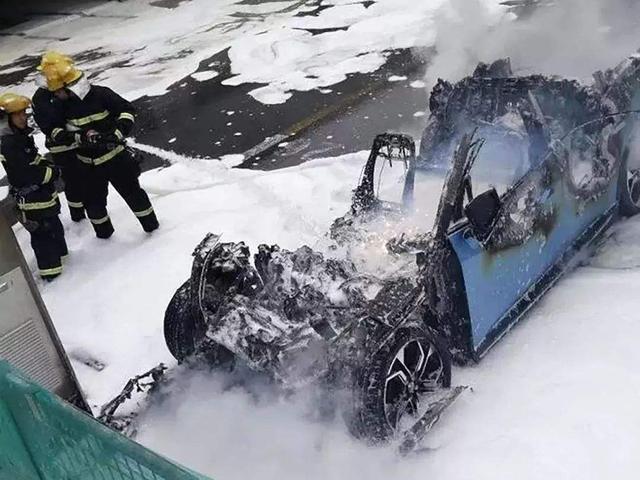 电动化大潮来临，续航焦虑很快就会被淡忘，电动汽车真的安全吗？