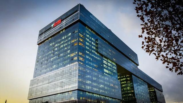 刘强东的耐心，与他「消失」的562天