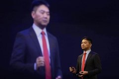 刘强东的耐心，与他「消失」的562天