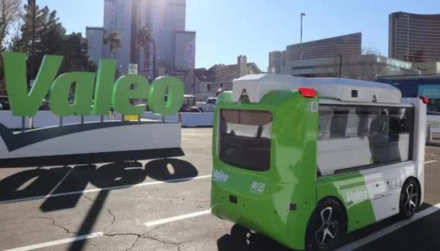 美团无人外卖车发布，外卖小哥都慌了：饭碗没了以后咋办？