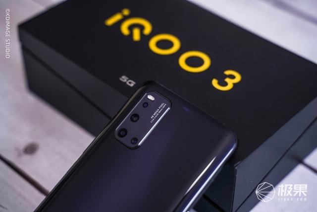 强大的性能旗舰手机！骁龙865+双模5G，极速体验秀翻全场！