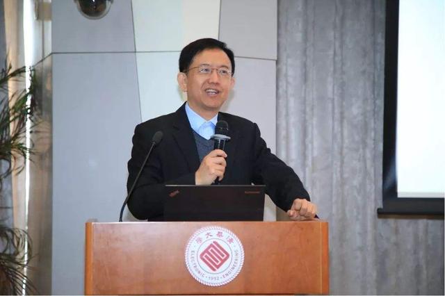 中国AI科学家频频出手！清华第二枚类脑芯片再登《自然》杂志