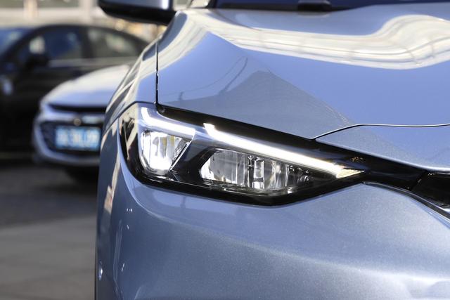 雪佛兰又添一大将，起售15.99万，一公里7分钱，有望扛起复兴大旗