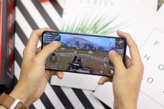 终于！华为还是被“抛弃”，网友纷纷表示：真香