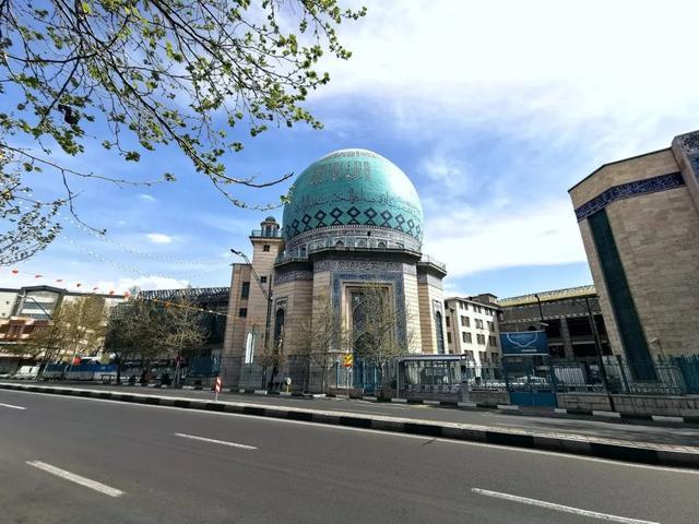 伊朗人好奇中国人怎么能在家宅14天？京东告诉你：可以的