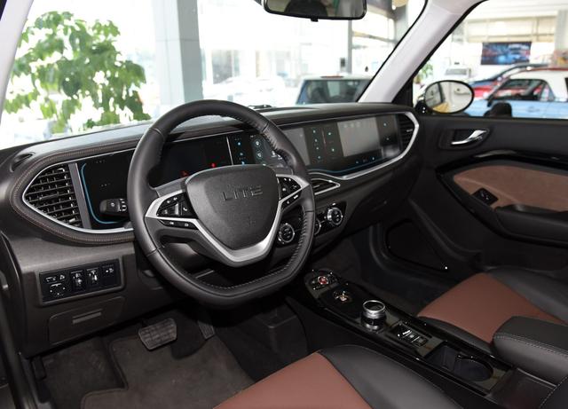 外形独特的3款小车，不烧油不限行，能遮风挡雨，最低3.98万开走