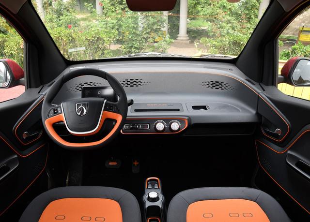 外形独特的3款小车，不烧油不限行，能遮风挡雨，最低3.98万开走