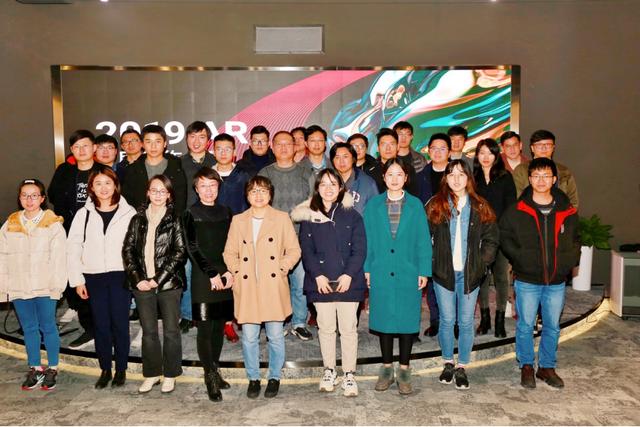 左手 AI，右手 AR：让每个开发者成为创造世界的艺术家