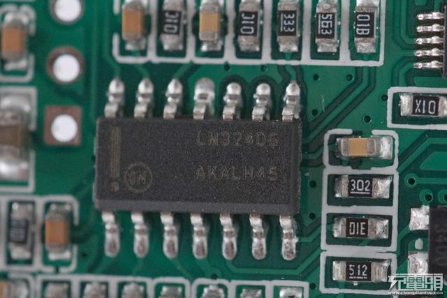 电商爆款无线充：南孚AirCharge立式风冷无线快充深度拆解