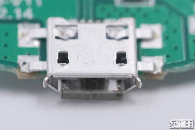 电商爆款无线充：南孚AirCharge立式风冷无线快充深度拆解