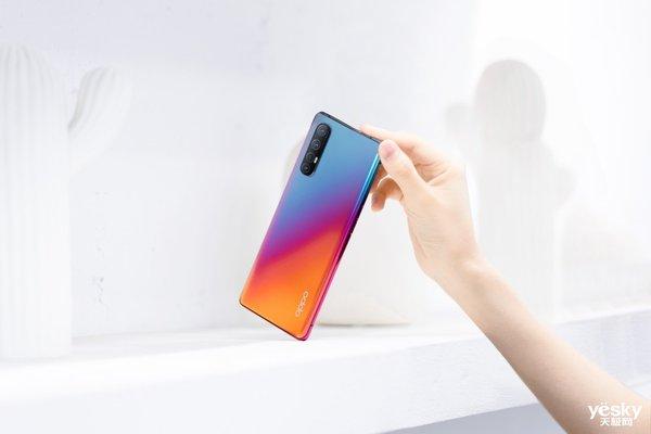 “轻薄控”福音：OPPO Reno3 Pro让你一见“轻”心