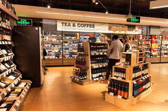 商场“反杀”纯电商的方法,终于找到了