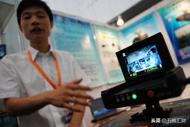 中国第一、世界第二，车载安防龙头何以笑傲江湖？