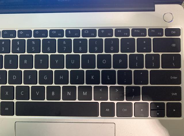 华为笔记本仅用两三年就在笔记本市场站稳地位，我认为靠的是这些