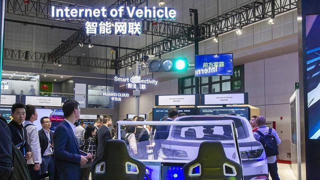 鸿蒙“上车”在即，华为曲线“造”车之路还要走多远？